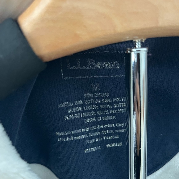 L L Bean Women’s Navy Sherpa Lined Full Zip Hoodie Size Medium - Picture 3 of 7